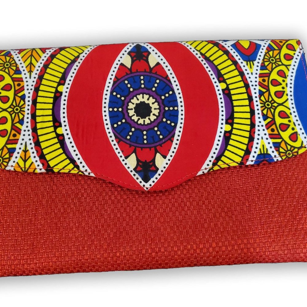 AyoMi Signature Clutch